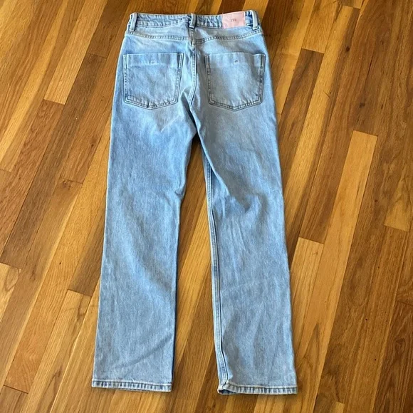 Zara Women’s Blue Jeans Size 4
